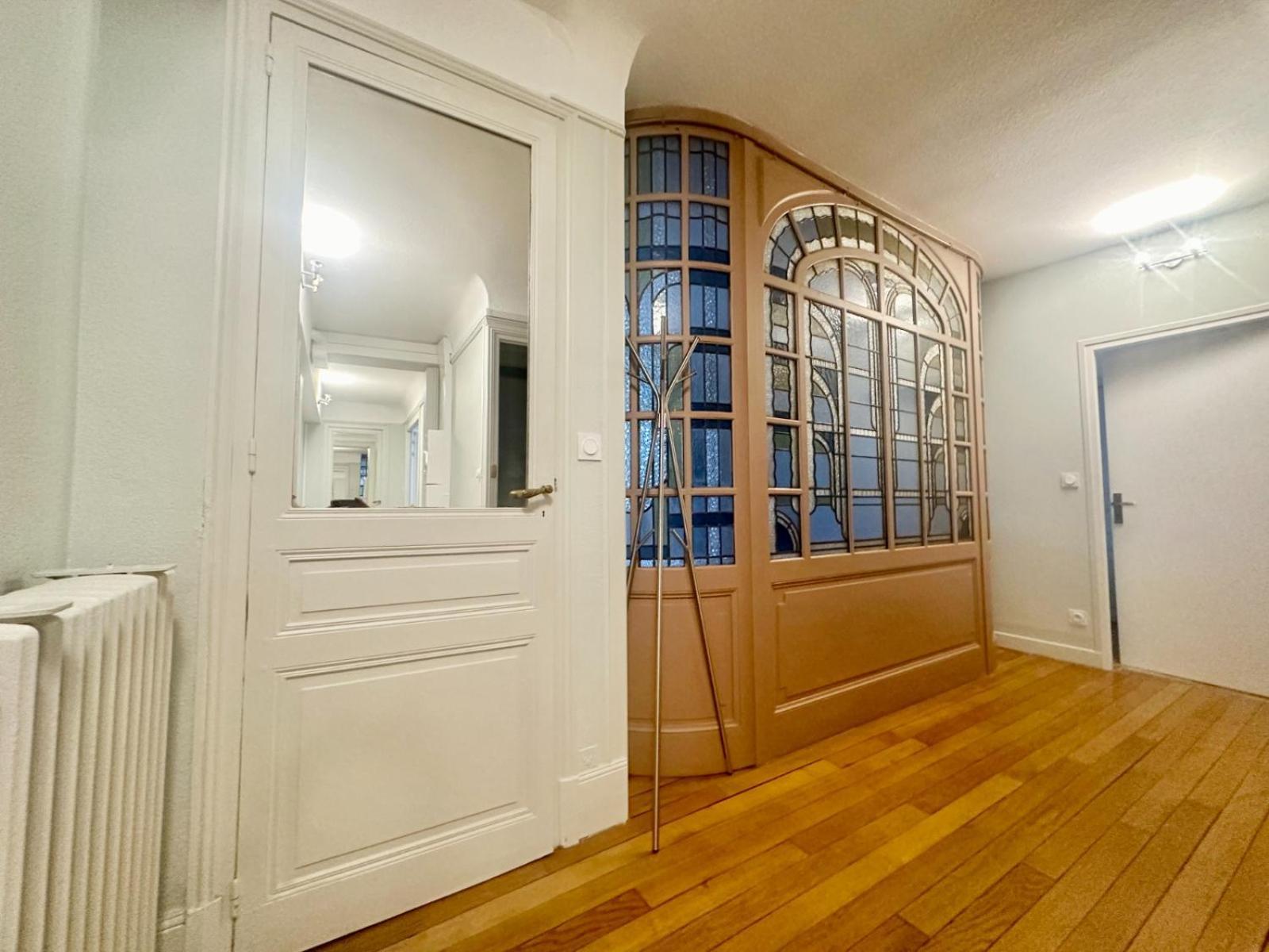 Appartement La Tanniere, Vaste Et Lumineuse